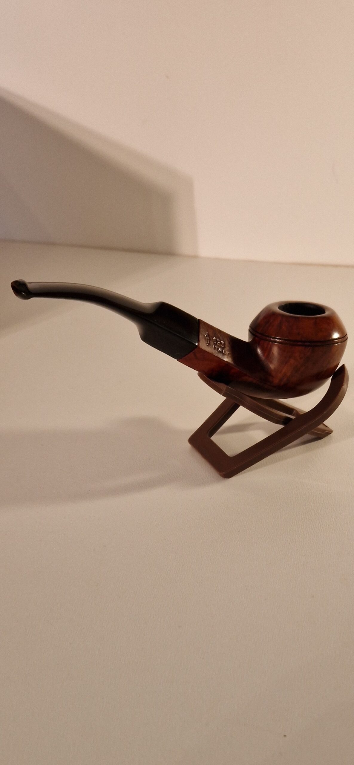 Køb nye piber, renoverede piber samt tilbehør til piberygning- kornett.dk Køb nye piber, renoverede piber samt tilbehør til piberygning- kornett.dk